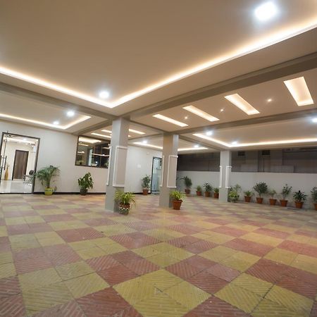 Our Nest Banjara Hotel Haiderabad Buitenkant foto