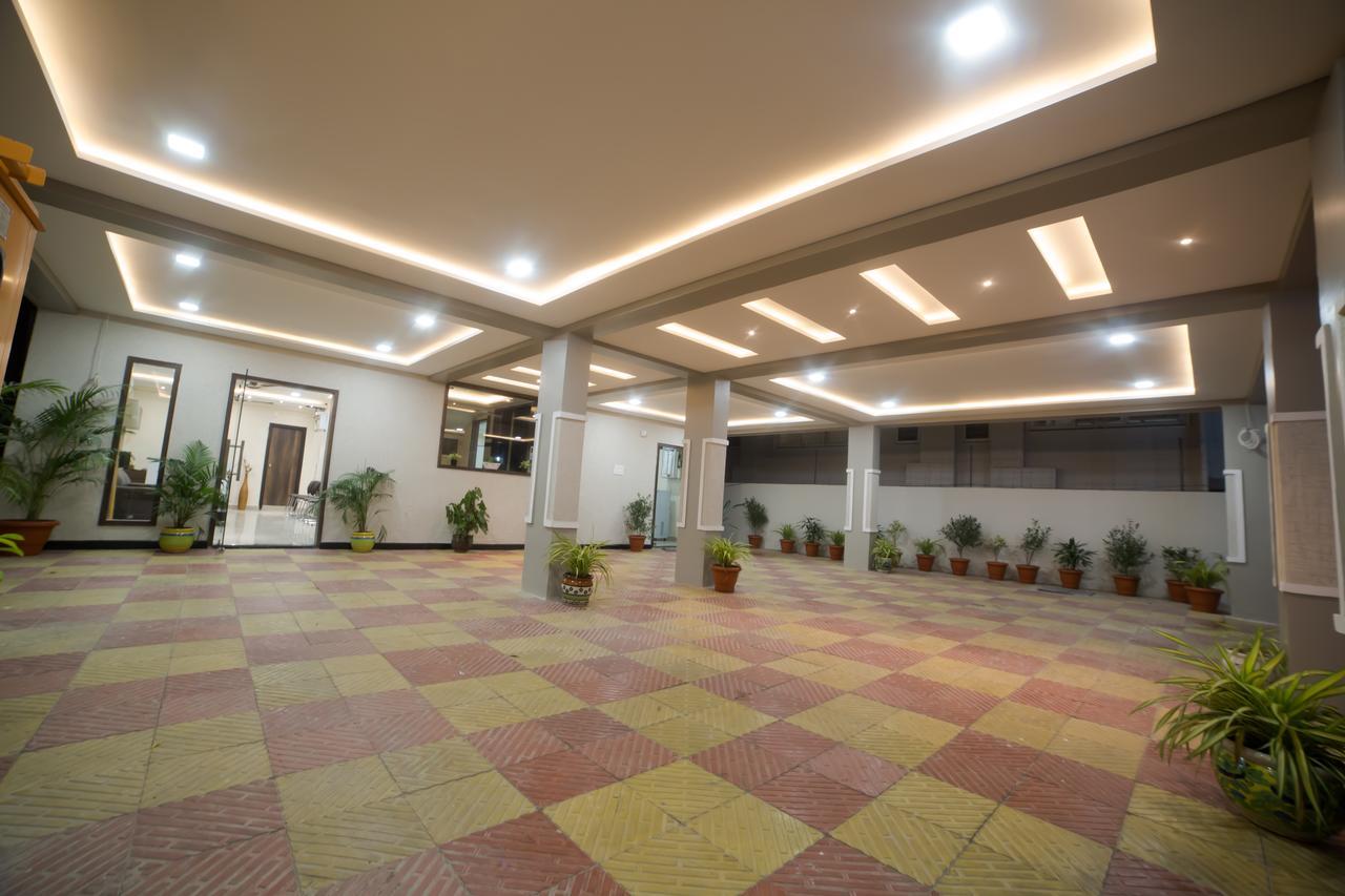 Our Nest Banjara Hotel Haiderabad Buitenkant foto